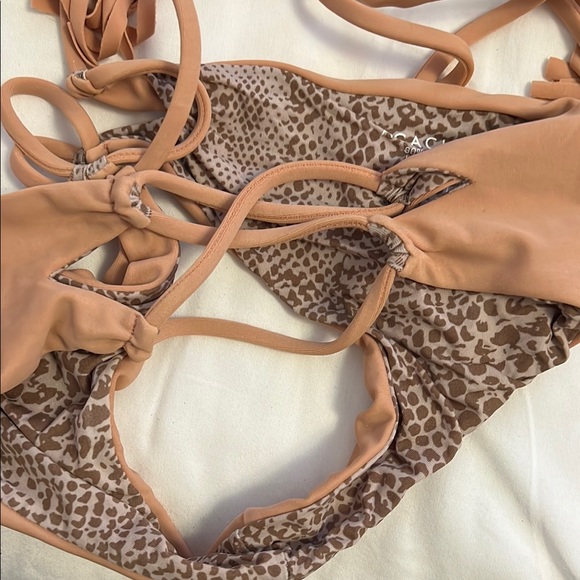 Acacia tan bikini size large - Picture 3 of 5